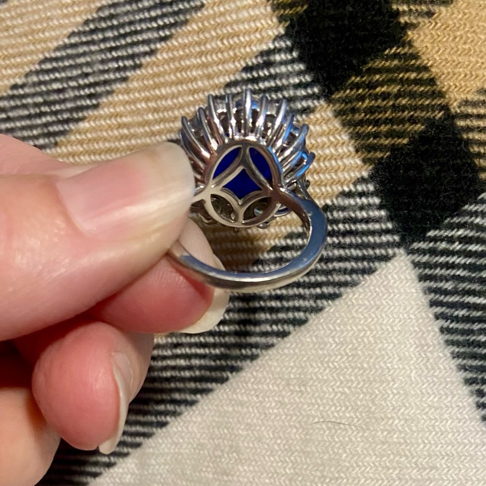 Princess Kate inspired ring 💙 - Picture 3 of 6
